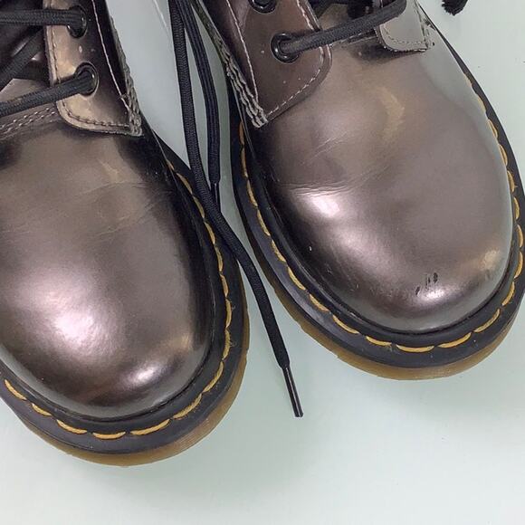 Dr. Martens Pascal 8 eyelet lace up patent platinum boots women size 7 - Picture 2 of 16